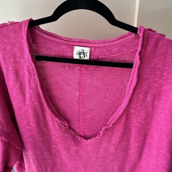 We The Free Fuschia Exposed Seam Relaxed Fit Top Size Medium - Picture 7 of 12
